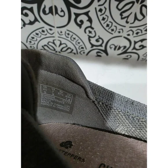 Clarks Women's 7 M Cloudstepper Carly Dream Flats Shoes Stretch Khaki Green Camo - Picture 3 of 8